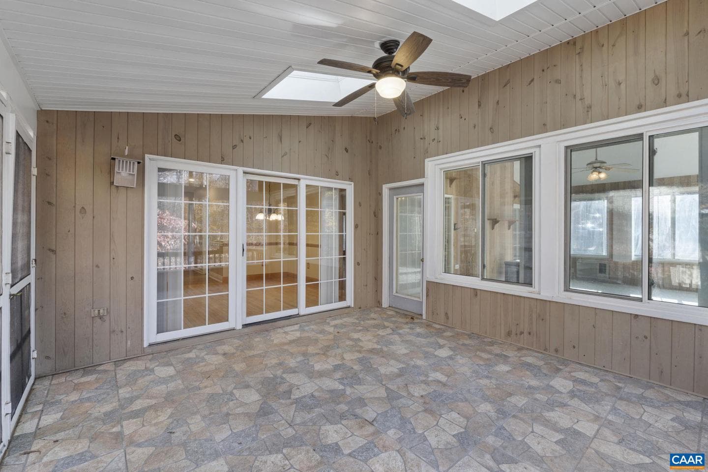 409 Jefferson Dr photo 29
