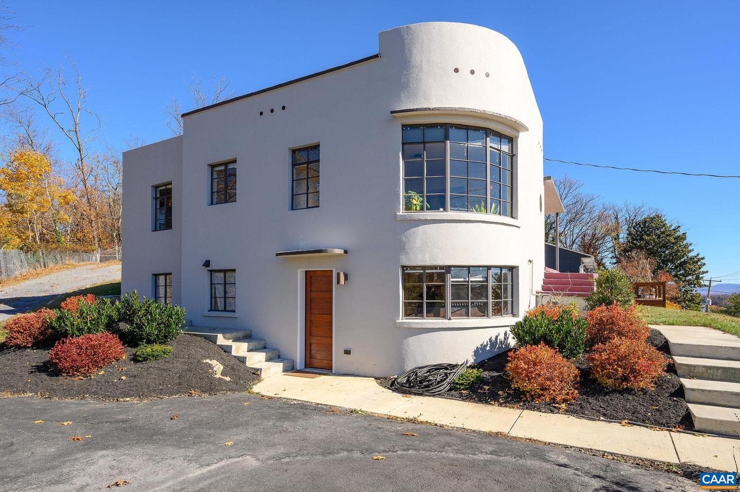 645 W Frederick St photo 3