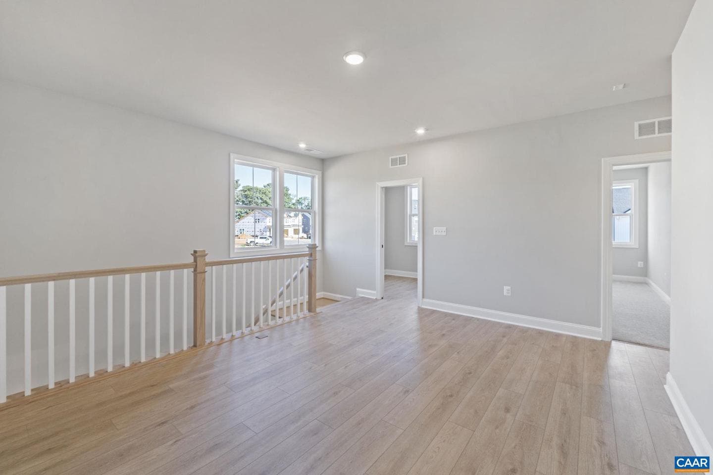 112 Sunbird Ln photo 40