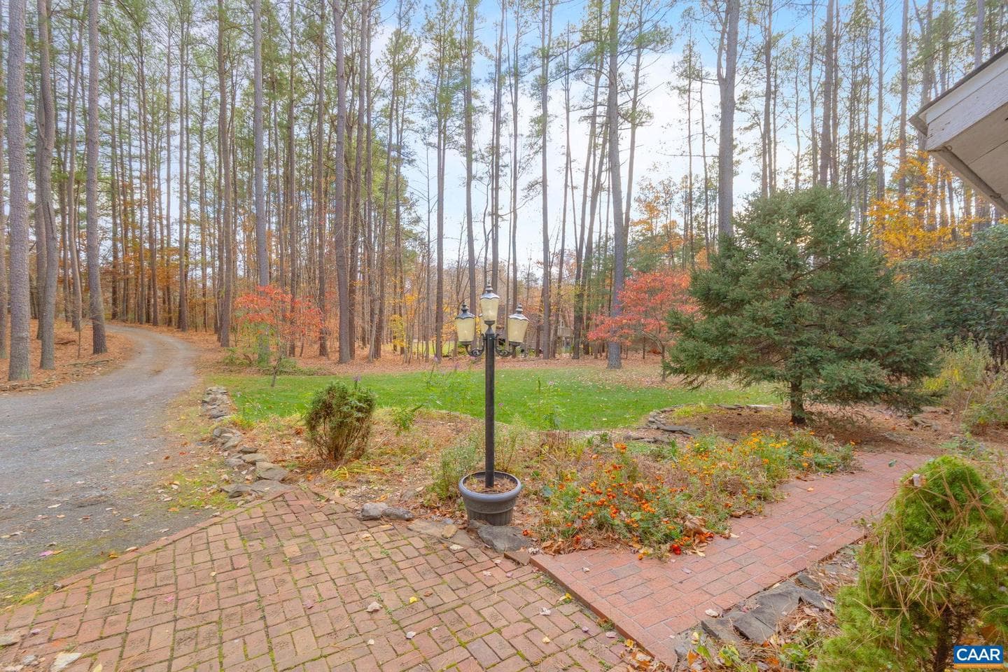 4220 Paddock Cir photo 5