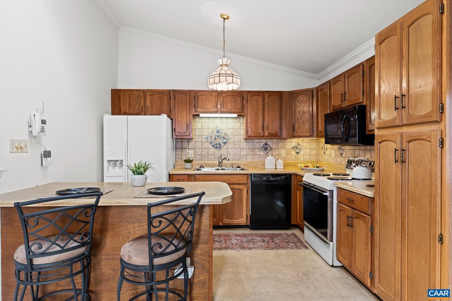 540 Woodmont Dr photo 10
