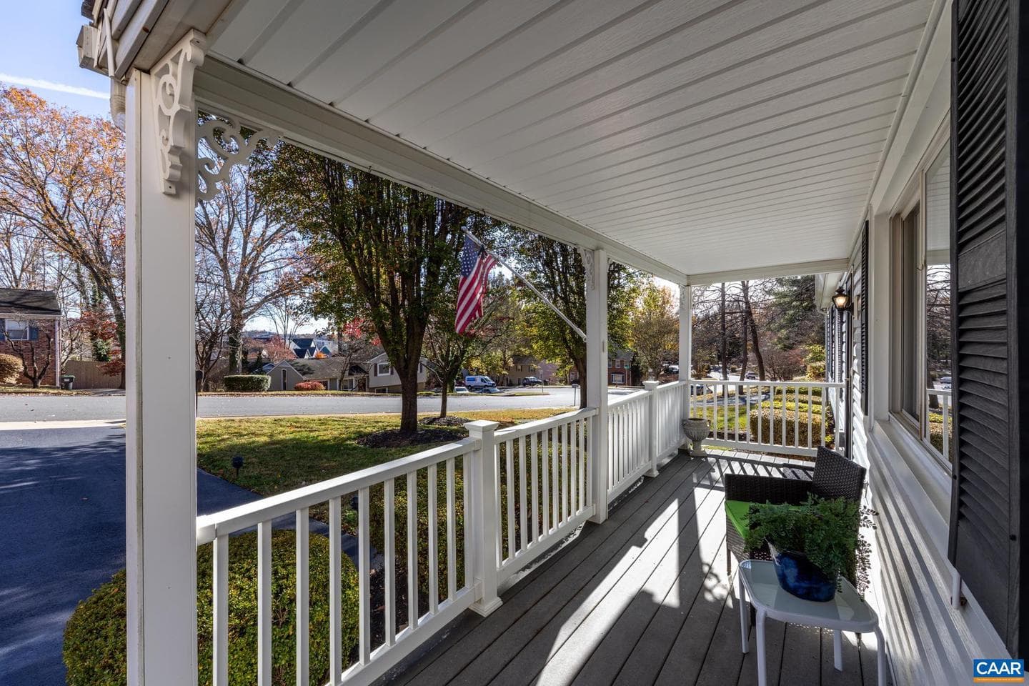 540 Woodmont Dr photo 3