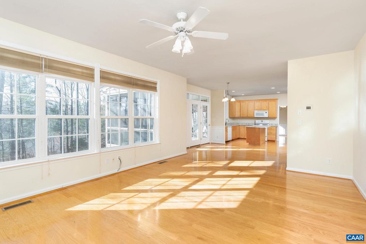 4943 Lake Tree Ln photo 18