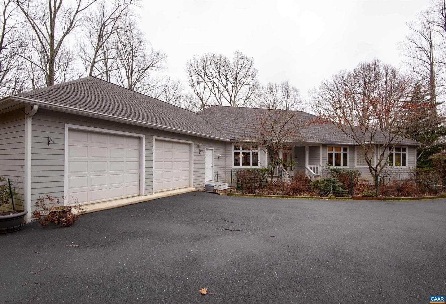 423 Foothills Dr photo 7