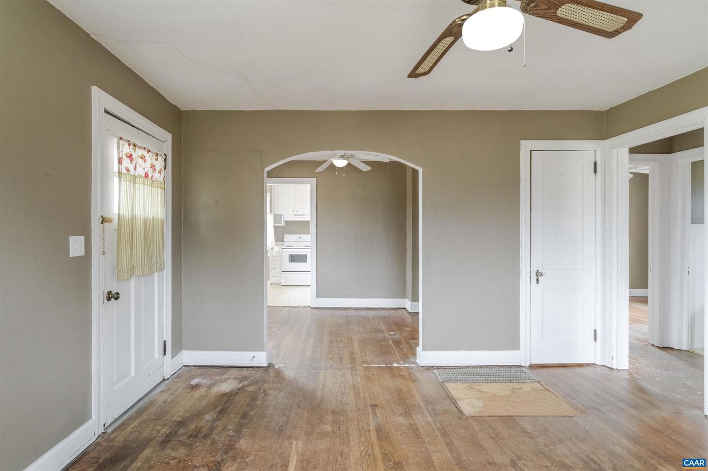 1007 Sherwood Ave photo 5