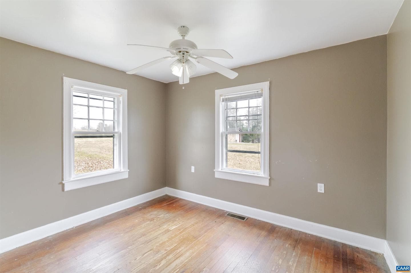 1007 Sherwood Ave photo 9