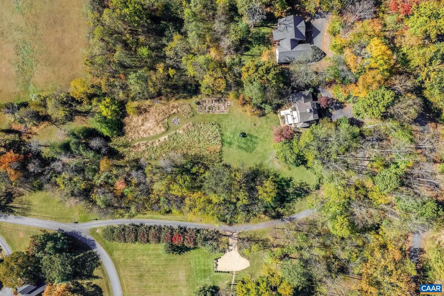 987 Rodes Farm Dr photo 5