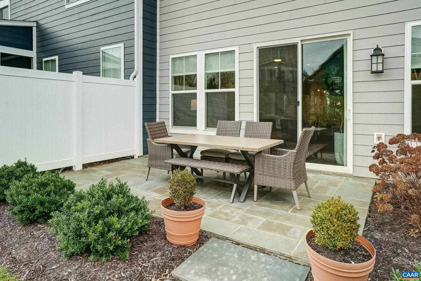 2024 Dunwood Dr photo 2