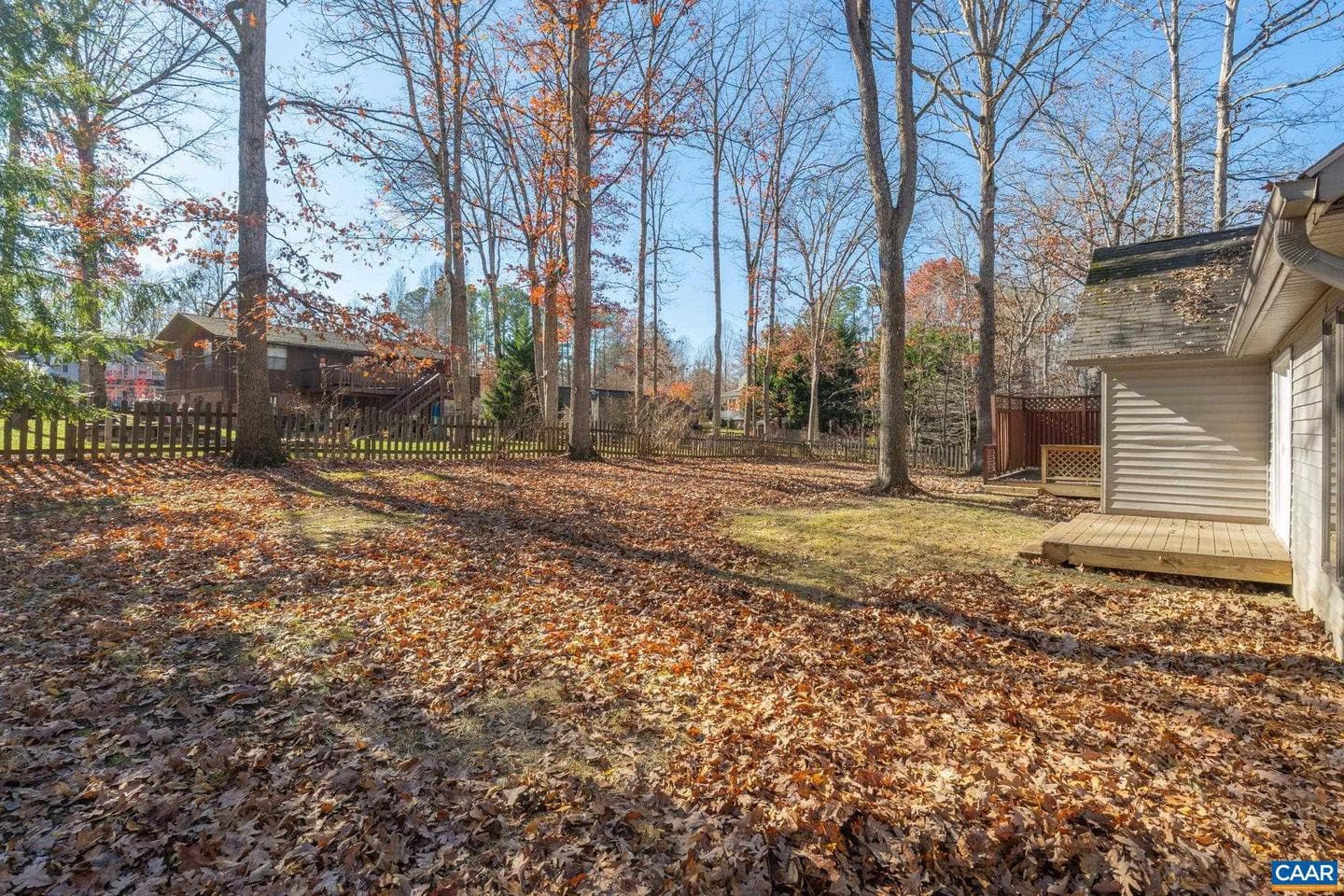 30 Colonial Rd photo 30