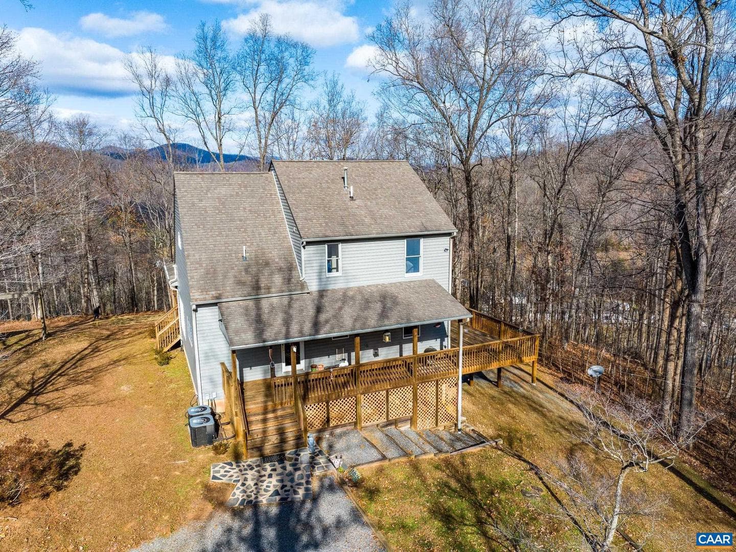 330 Eades Ln photo 4