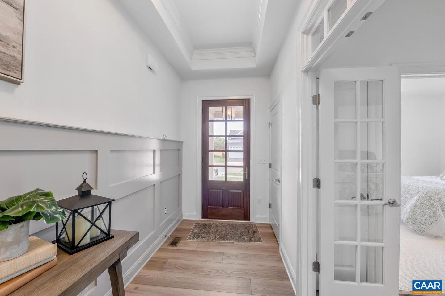 12 Warwick Dr photo 4
