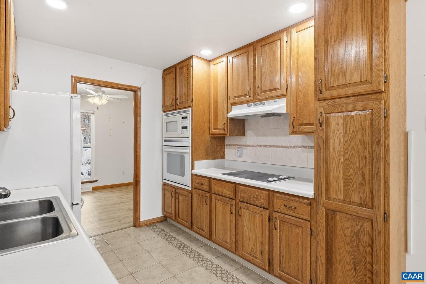 10 Briarwood Rd photo 8