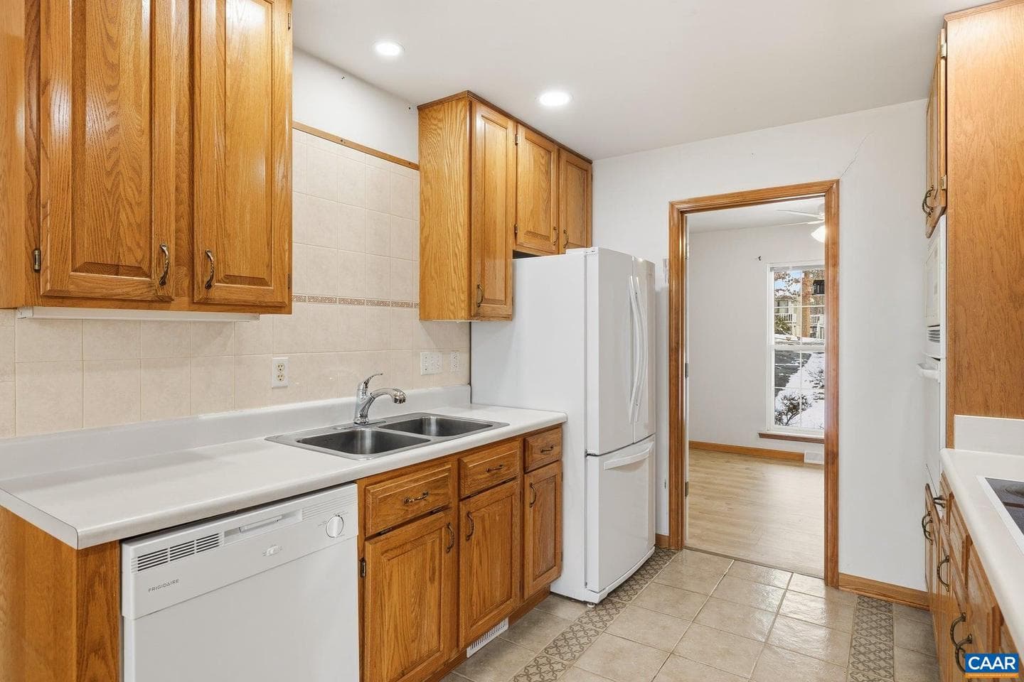 10 Briarwood Rd photo 9