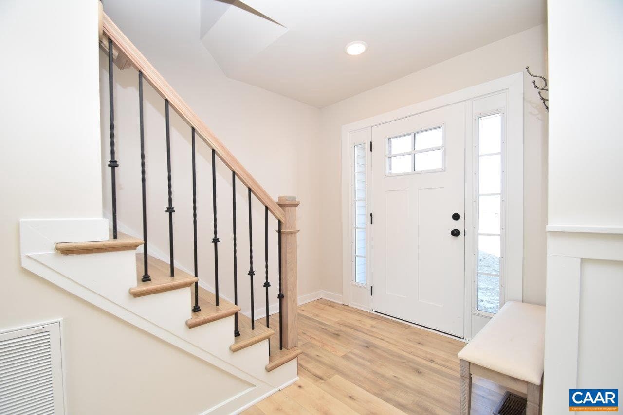 255 Porkchop Ct photo 3