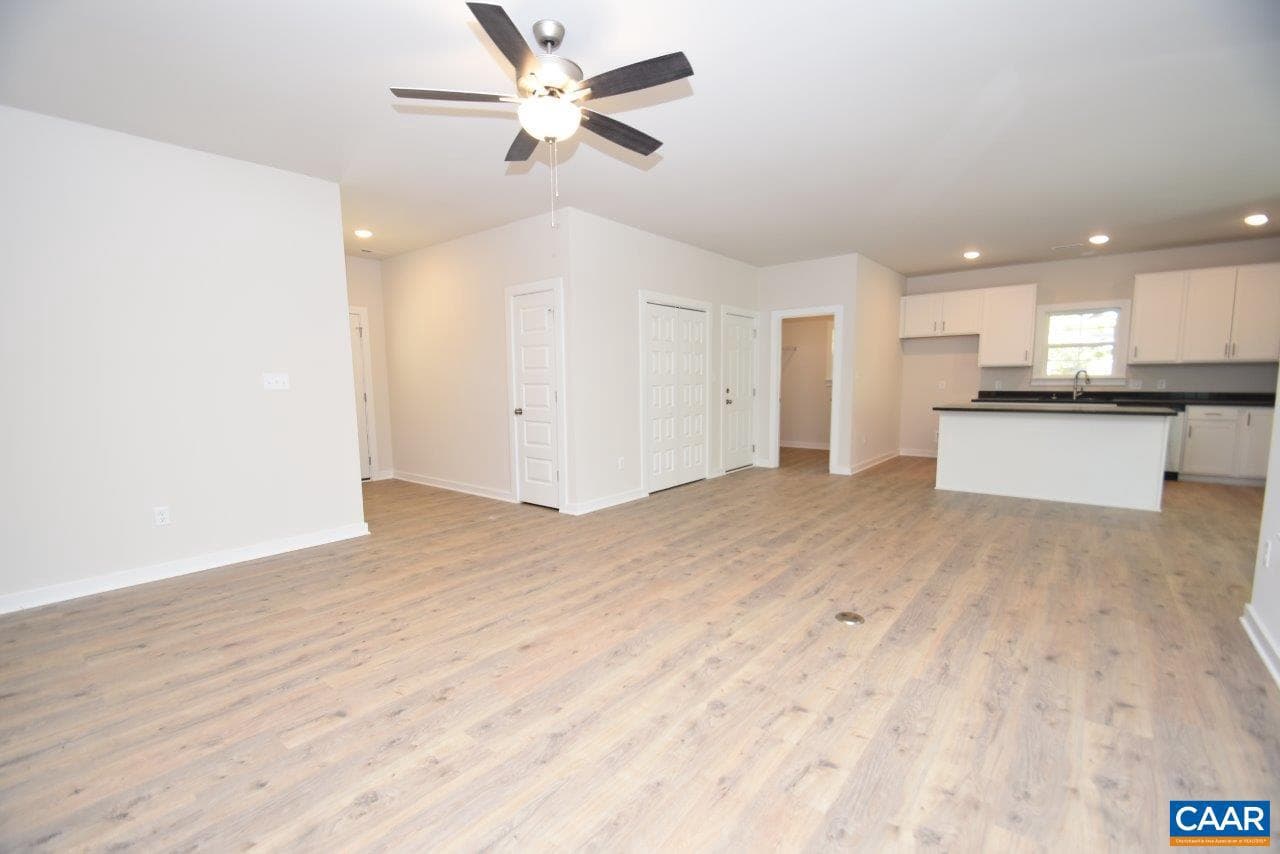 1060 Hanback Rd photo 15
