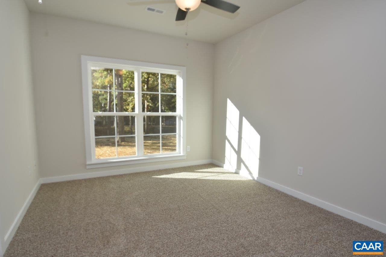 1060 Hanback Rd photo 18