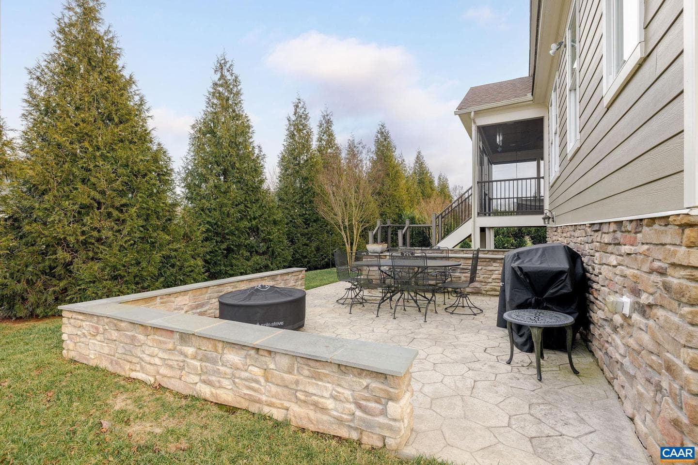 2449 Pendower Ln photo 3