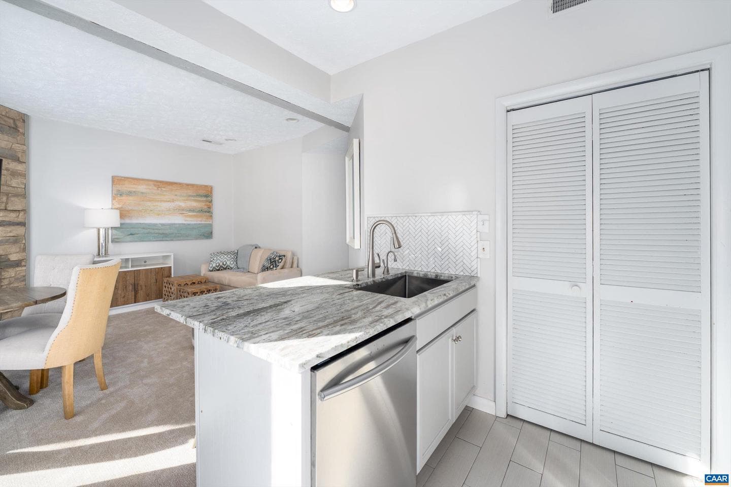 470 Three Ridges Condos photo 7