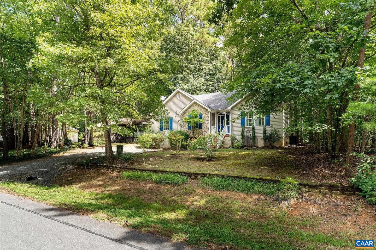 20 Tanglewood Rd photo 1