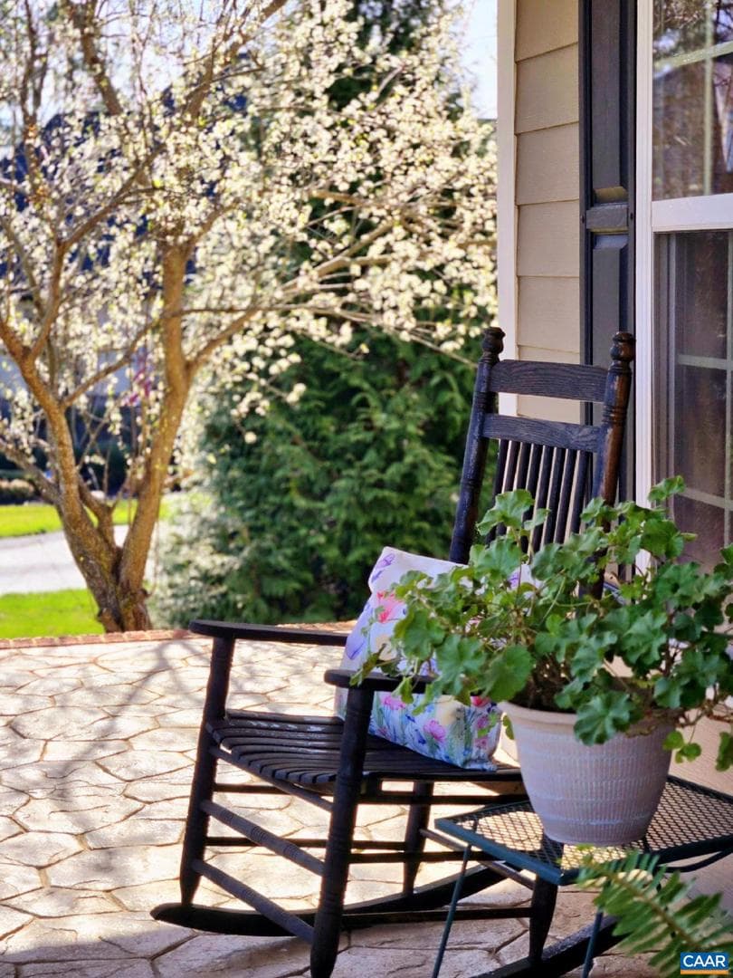 2 Forest Ct photo 5