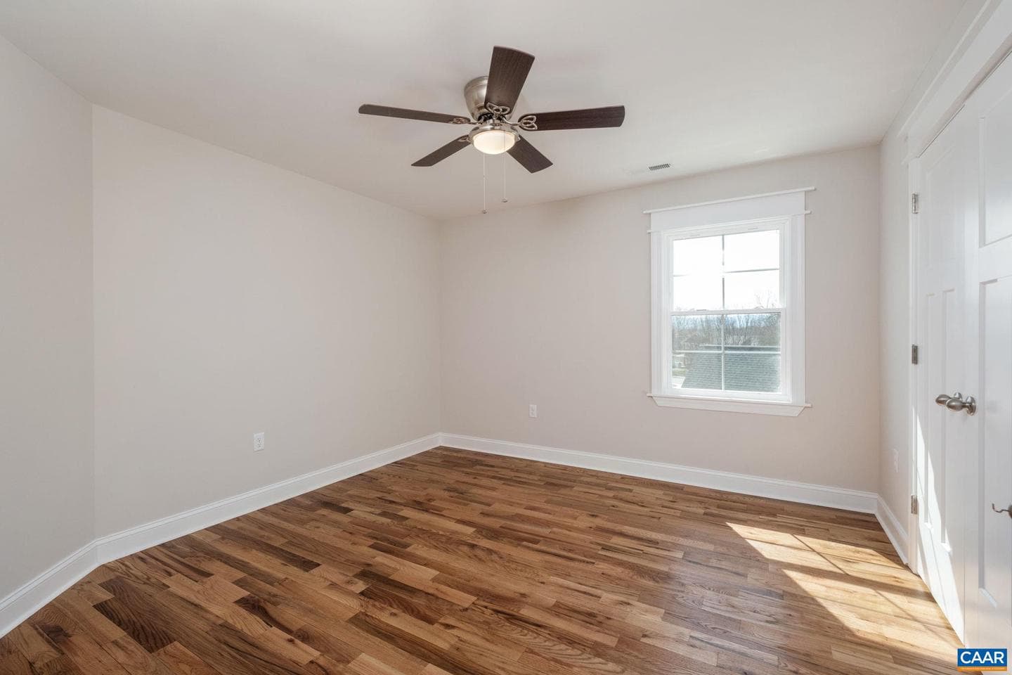1004 High Point Ct photo 24