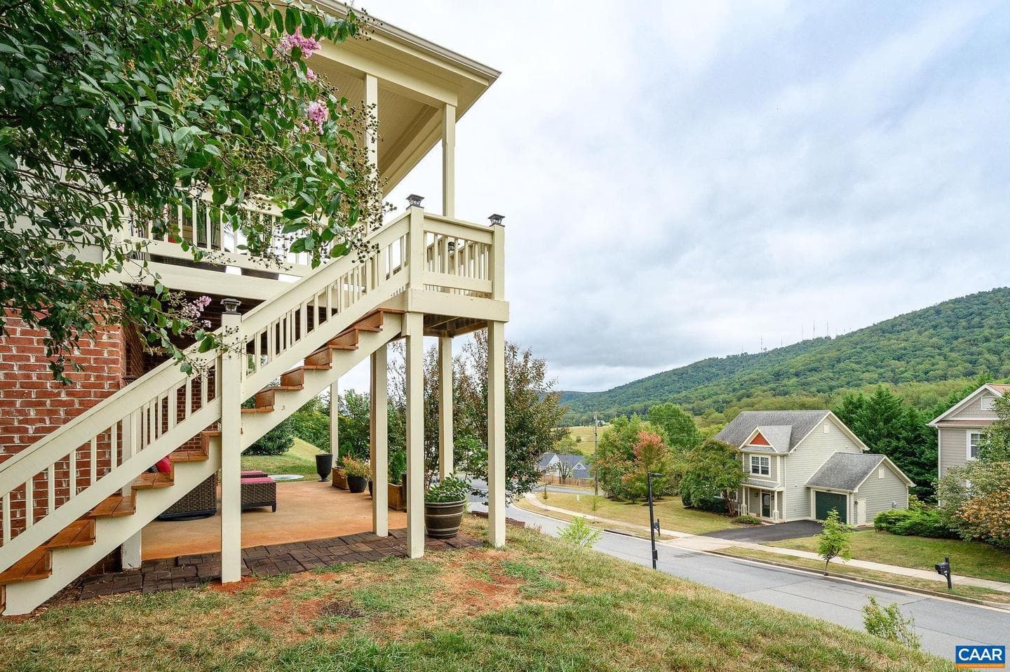 1124 Arden Dr photo 34