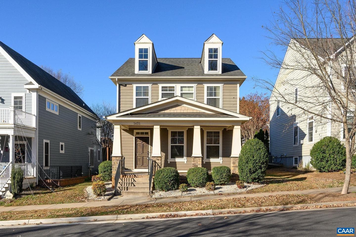 1421 Butler St photo 2