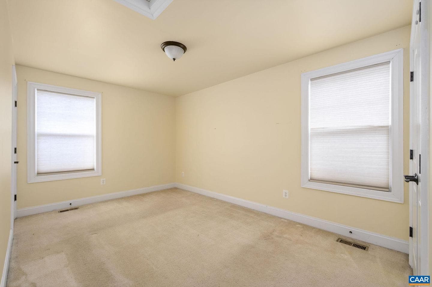 1421 Butler St photo 35