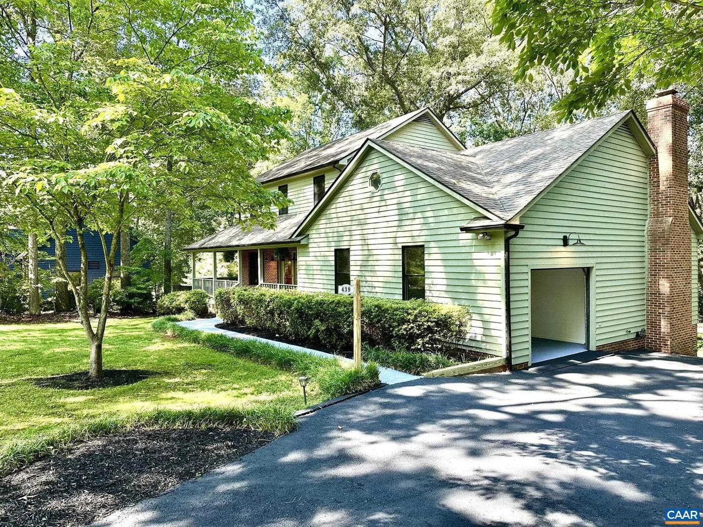 439 Deer Dr photo 4