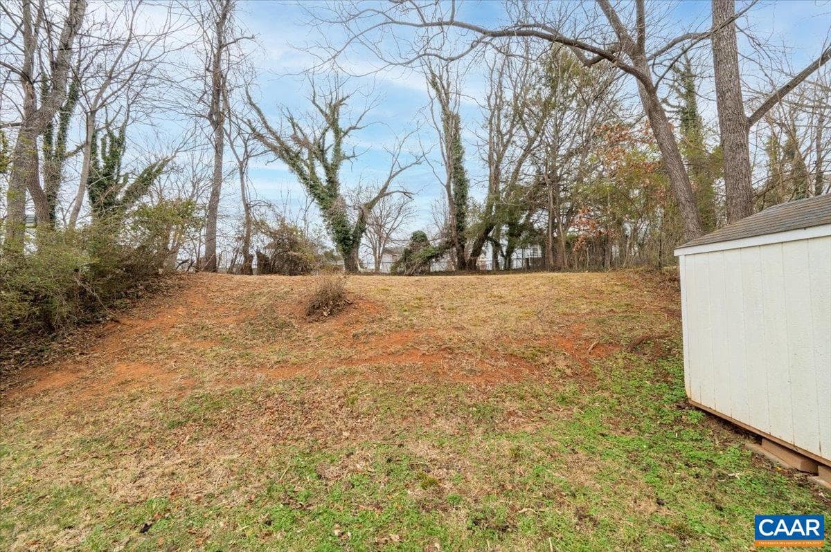 915 Altavista Ave photo 21