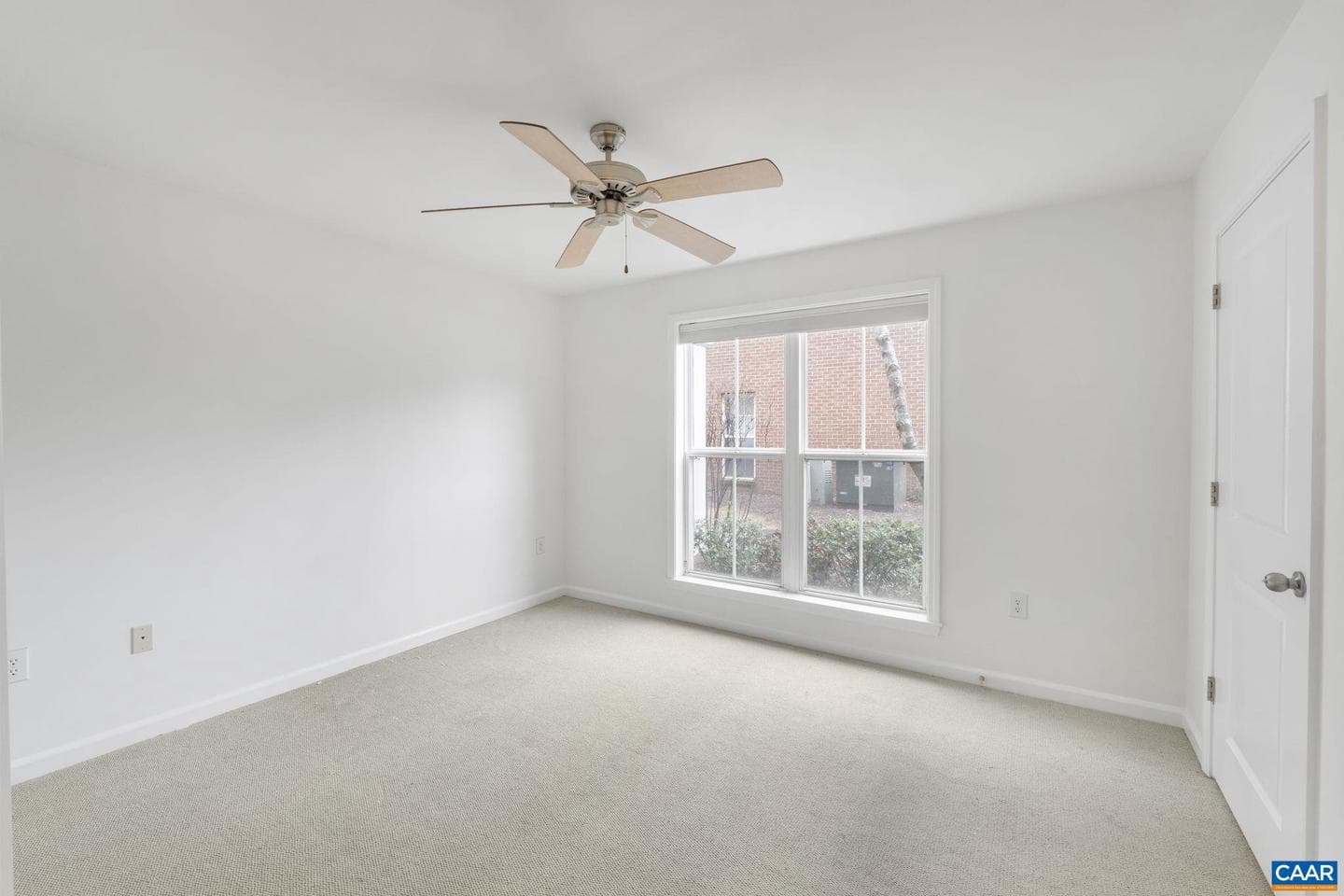 765 Walker Sq #1a photo 23