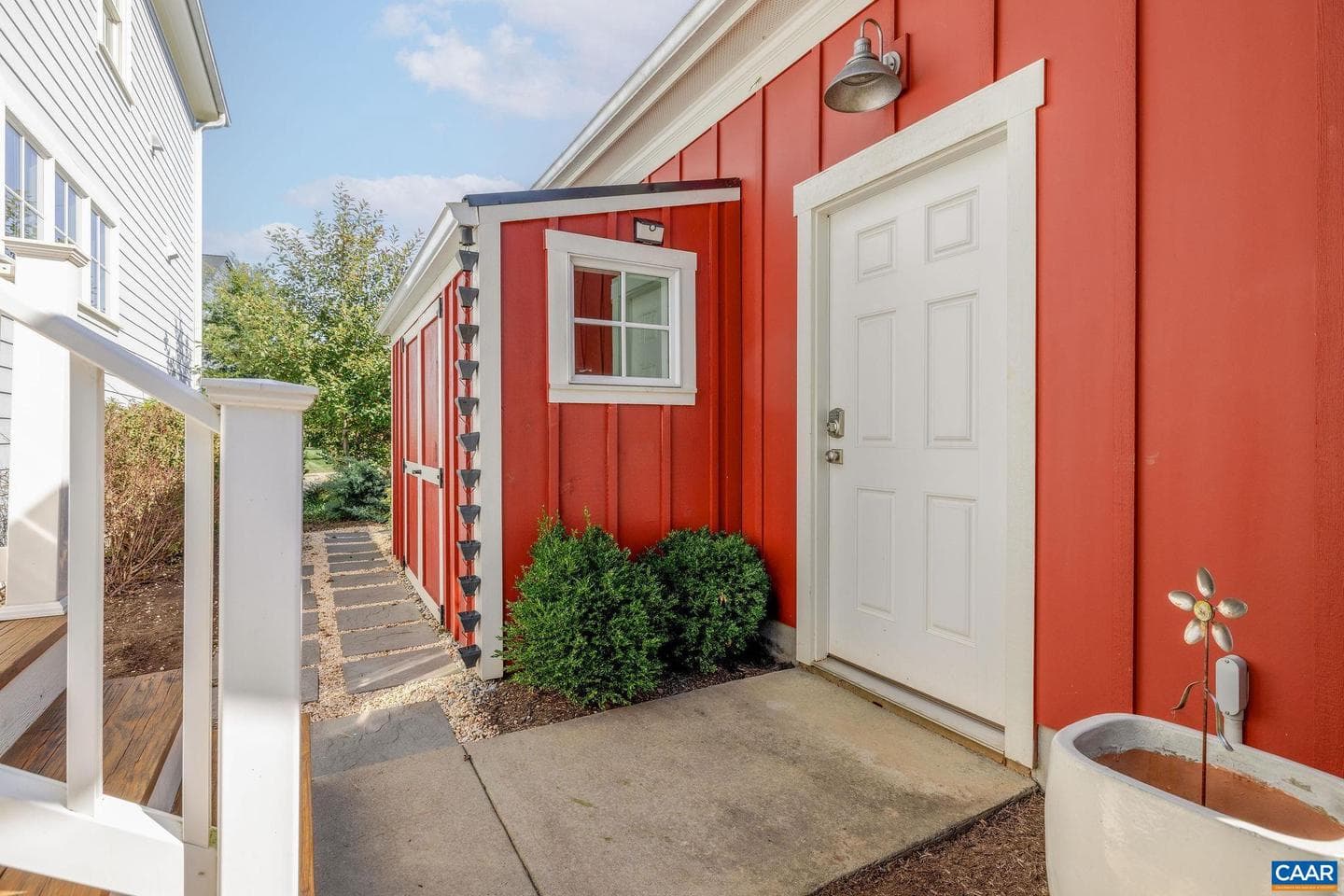 3535 Rowcross St photo 43