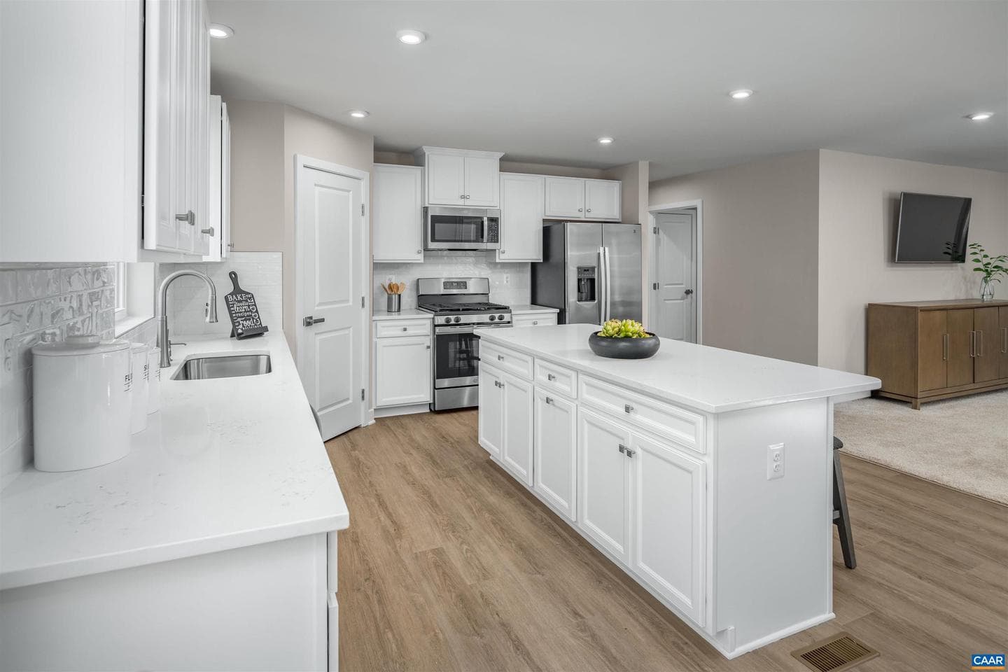 49 Sequoia Dr photo 4