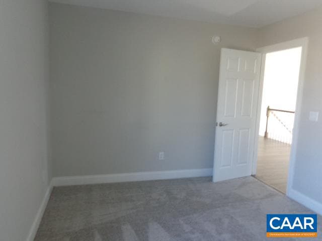 208 Windsor Dr photo 8