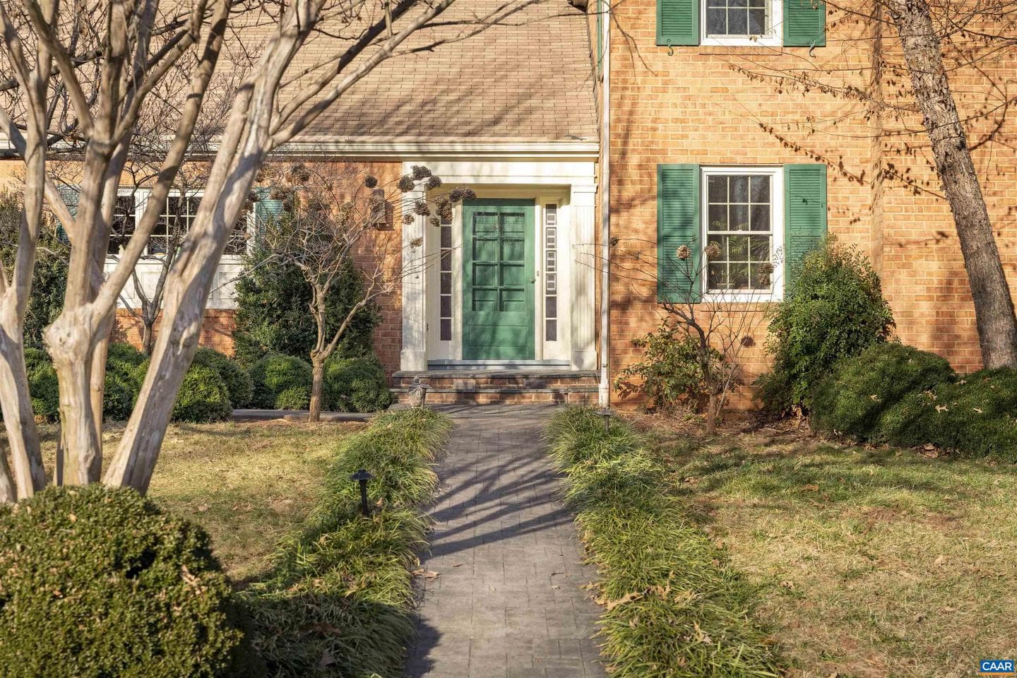 1413 Foxbrook Ln photo 2
