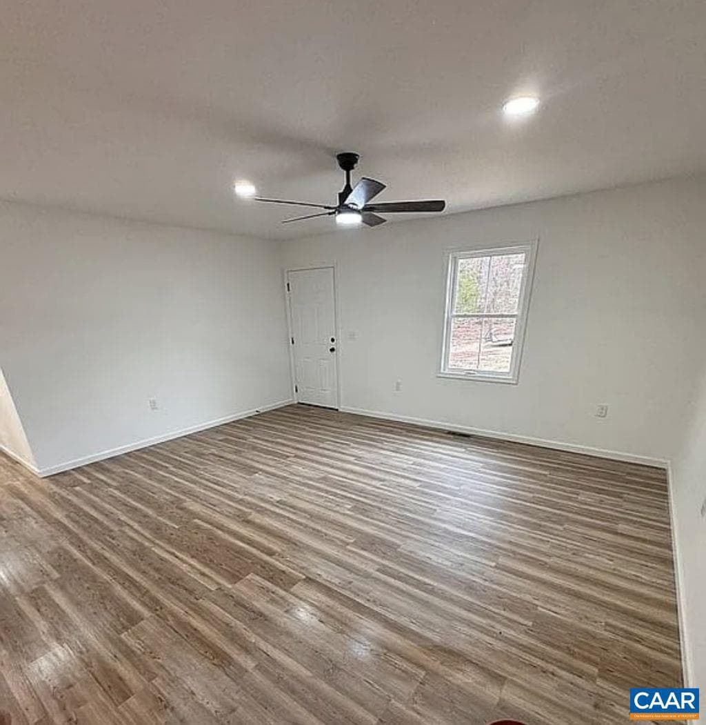 16033 Weakley Dr photo 7