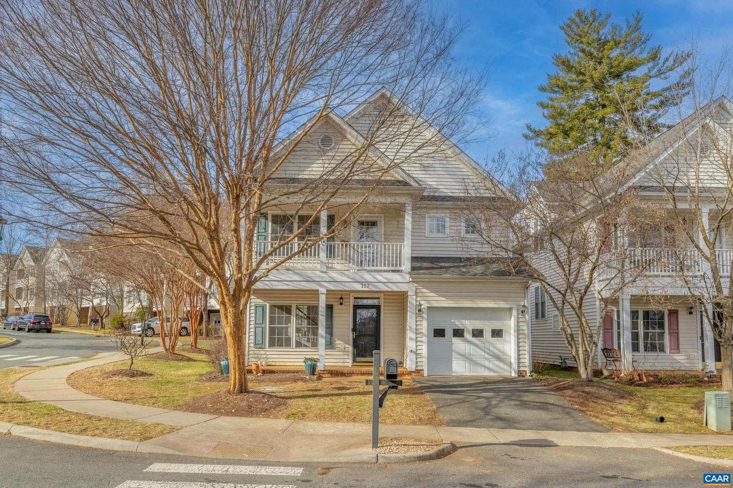 117 Burnet St photo 2