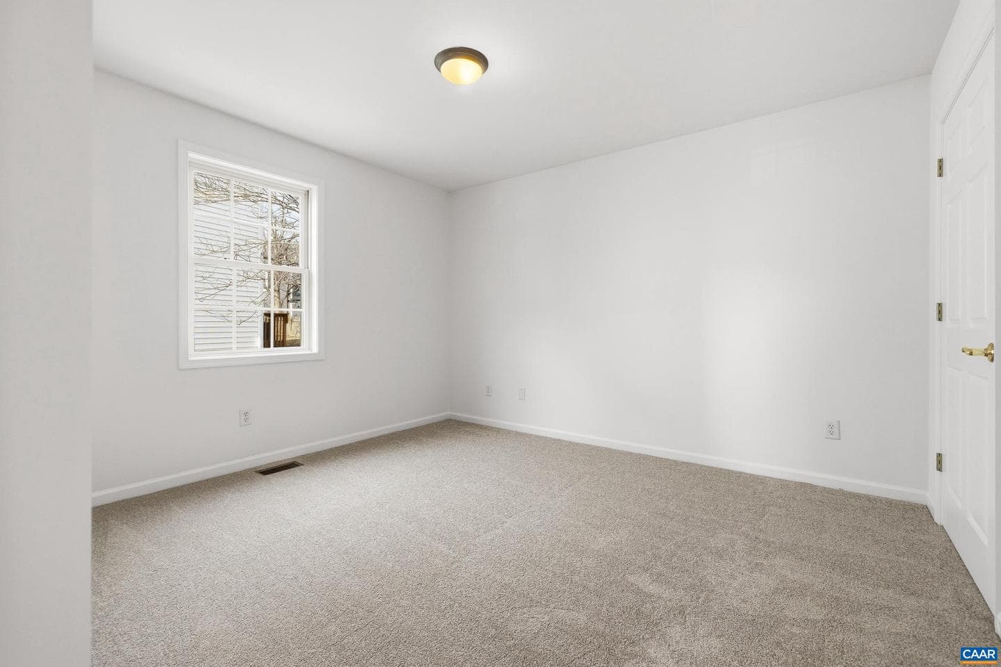 117 Burnet St photo 21