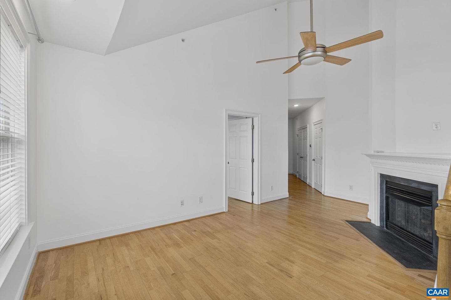 949 Glenwood Station Ln # 202 photo 11