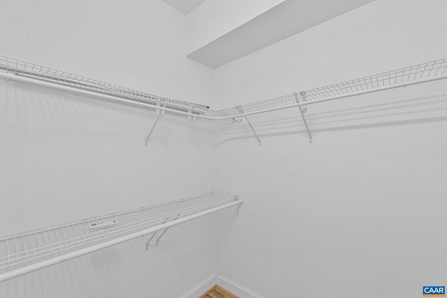 949 Glenwood Station Ln # 202 photo 18