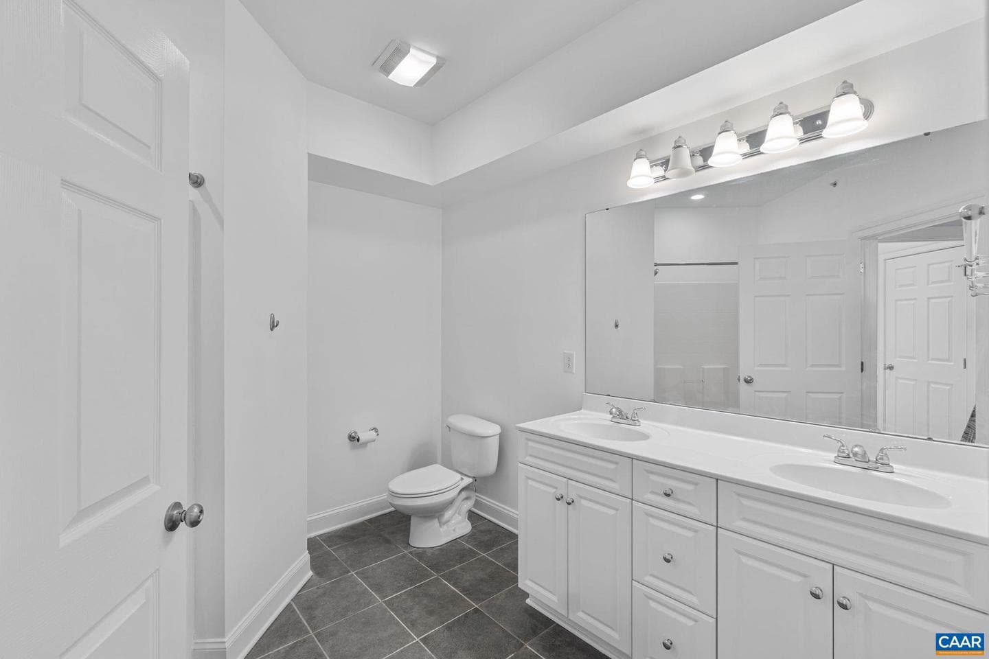 949 Glenwood Station Ln # 202 photo 21