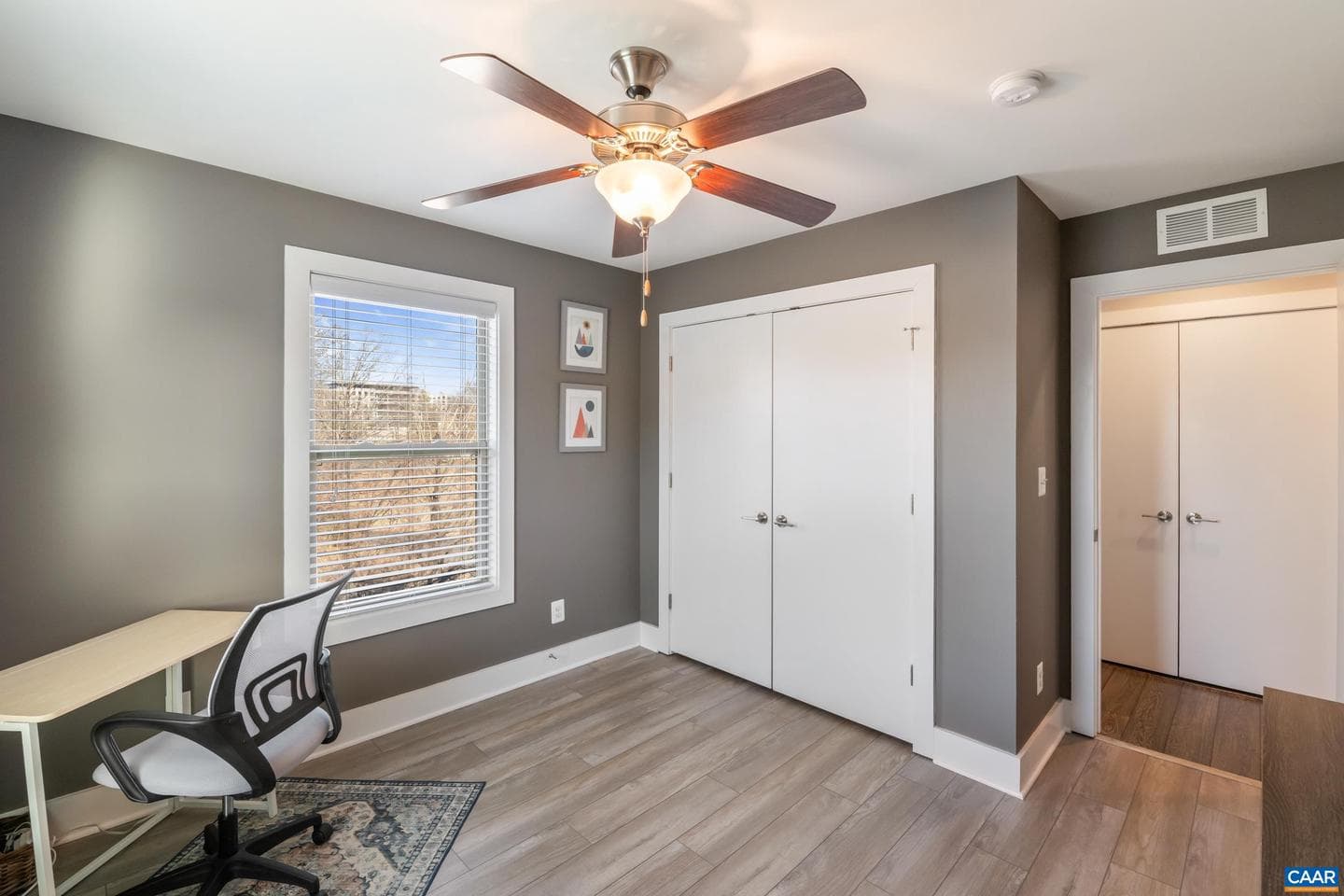 137 Almere Ave photo 21