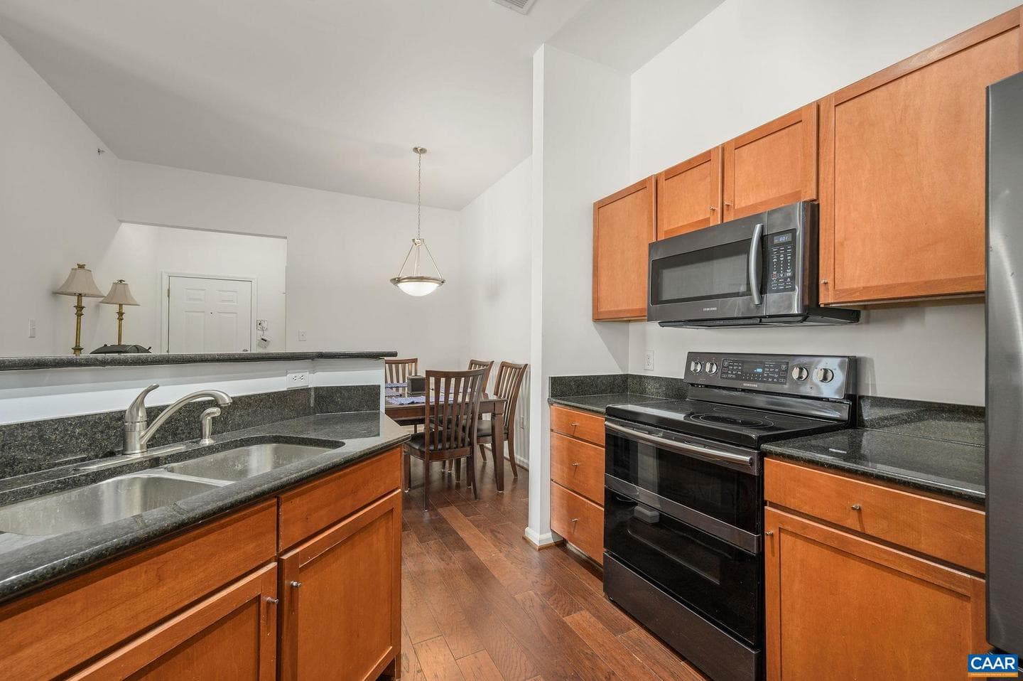 755 Walker Sq #4b photo 4