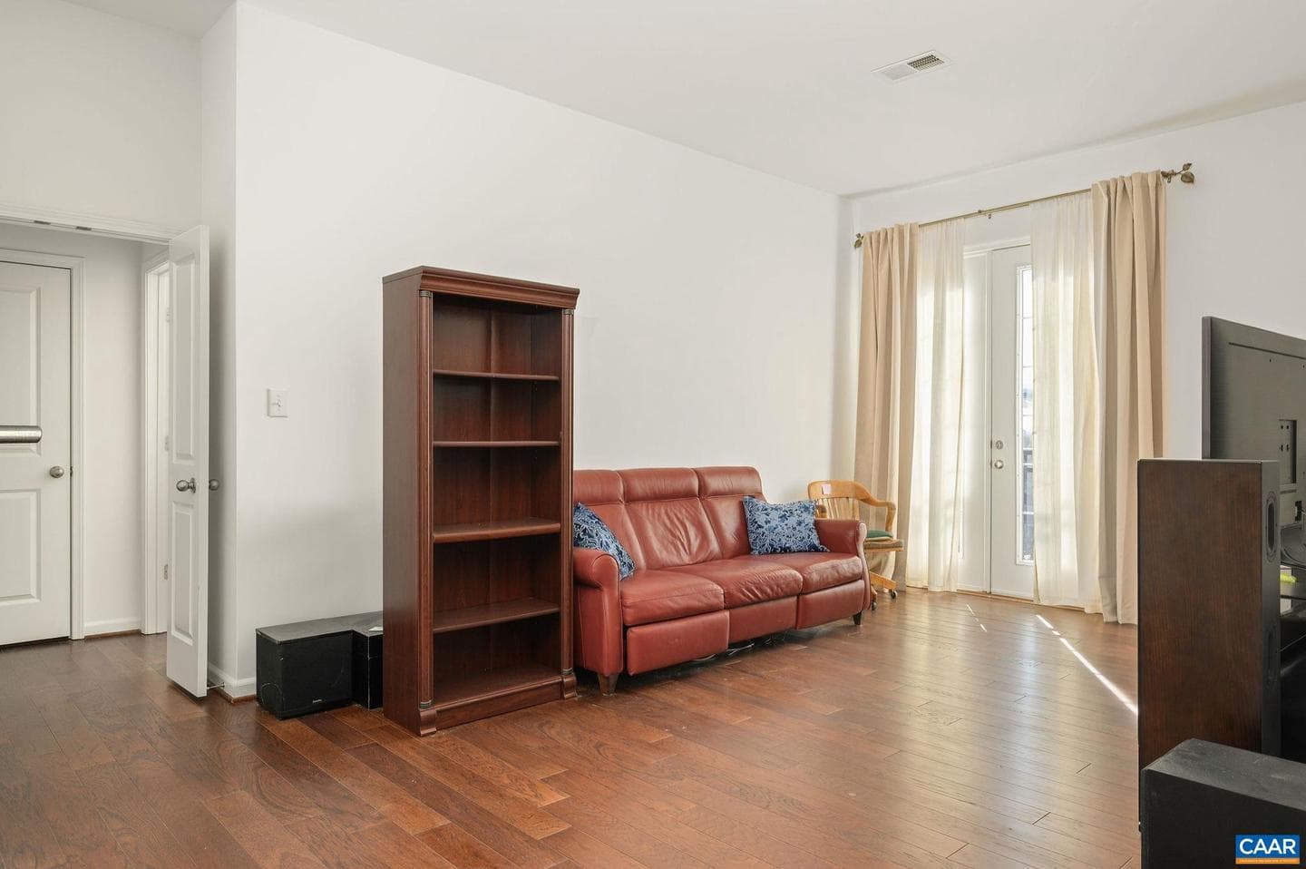 755 Walker Sq #4b photo 6