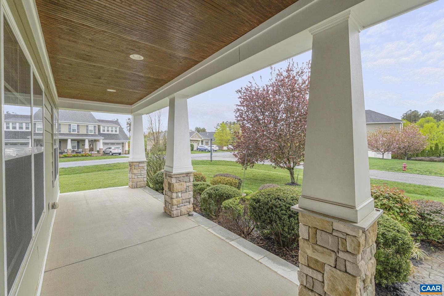 18 Highland Cir photo 4
