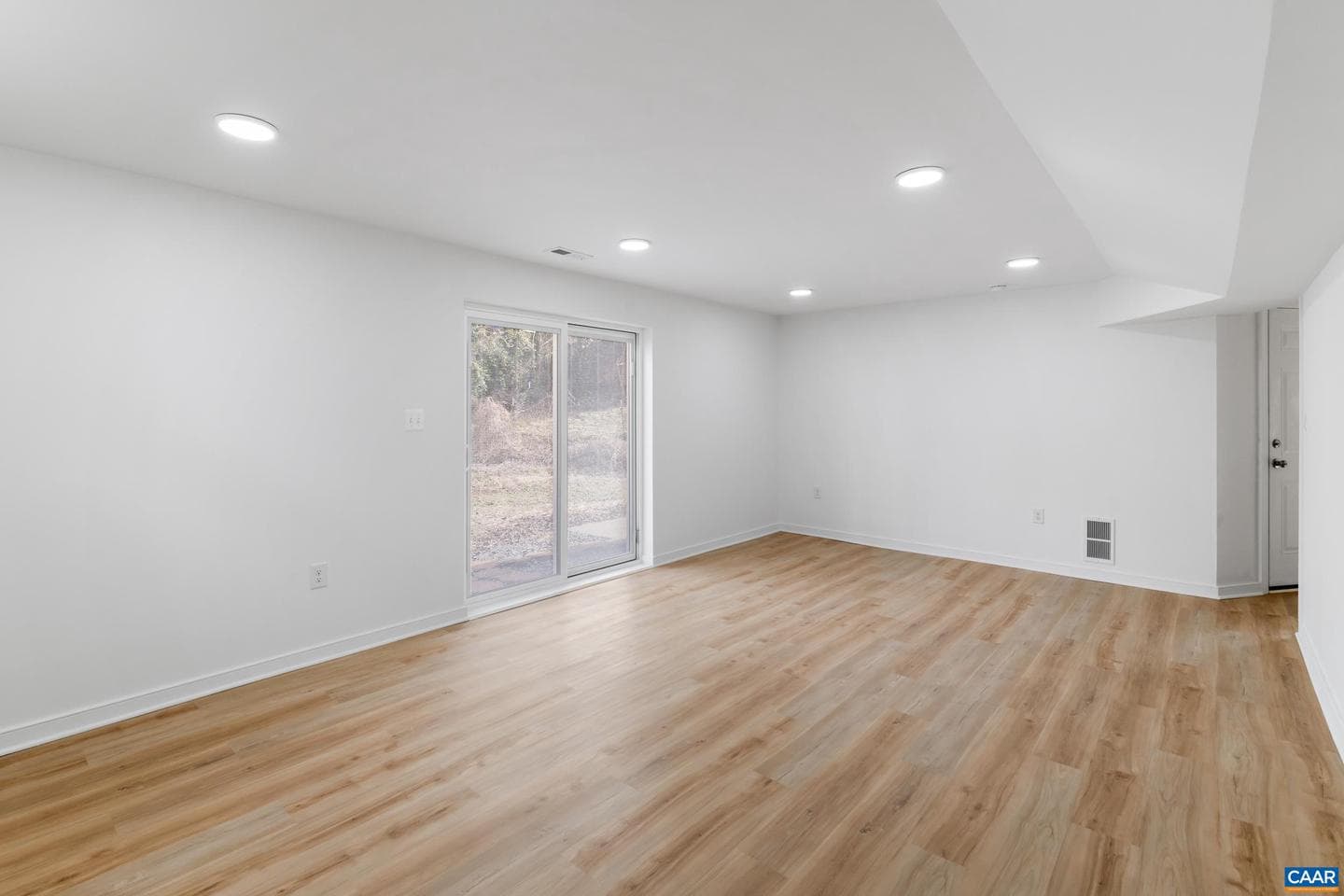 102 North Baker St photo 29