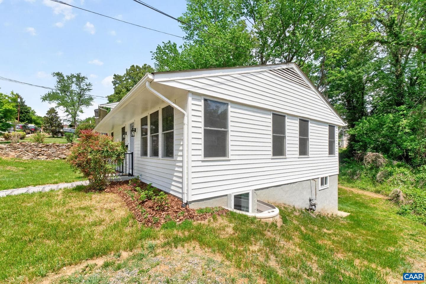 102 North Baker St photo 34