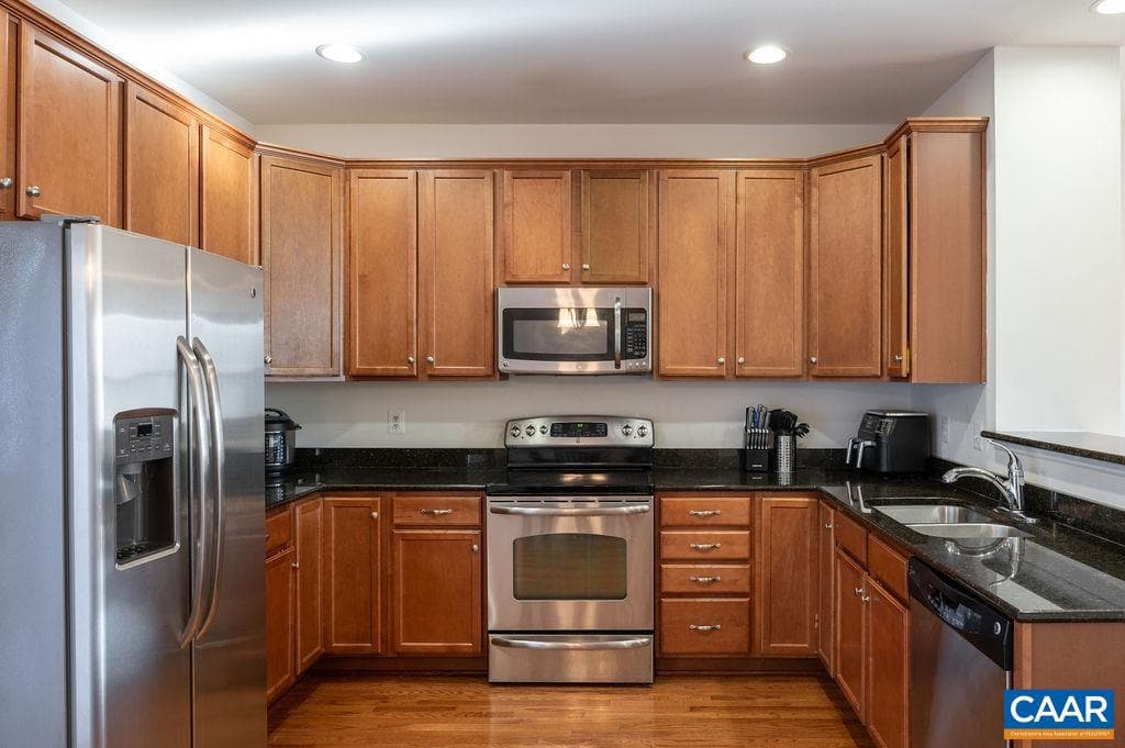 103 Longwood Dr #E photo 13