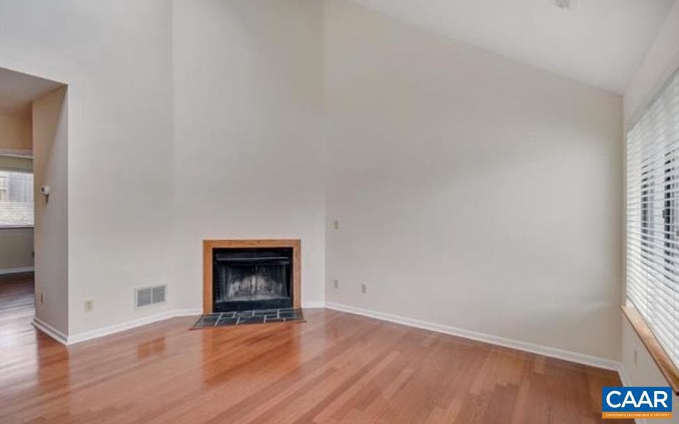 1583 Birnam Dr photo 2