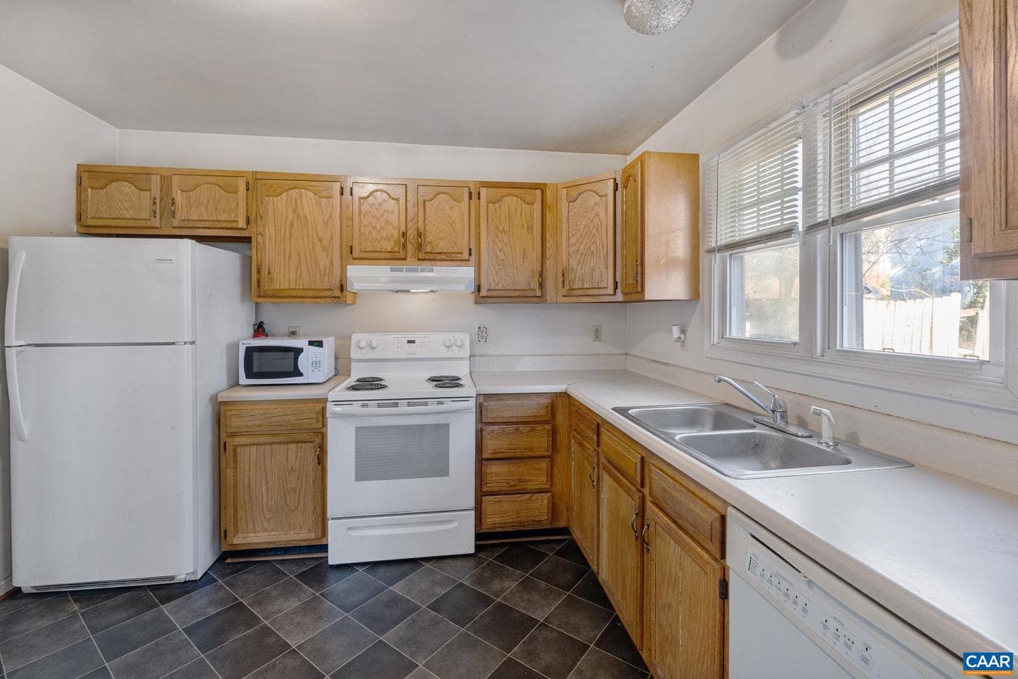 354 NW 10 1/2 St photo 12